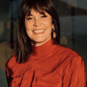 Artist Jennifer Valenzuela smiling